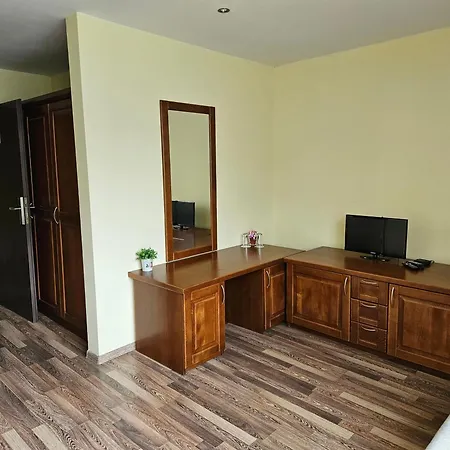 Hotel Family Komhotel 3*